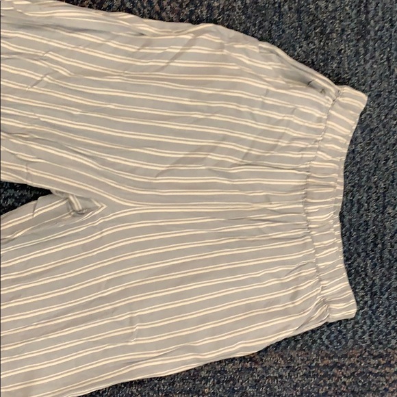 High waisted flare crop pants! - Picture 3 of 4